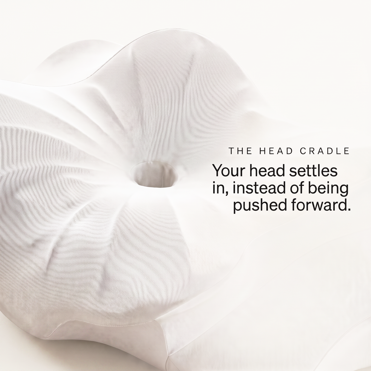 The Hvila Contour on a linen surface, seen from the front.